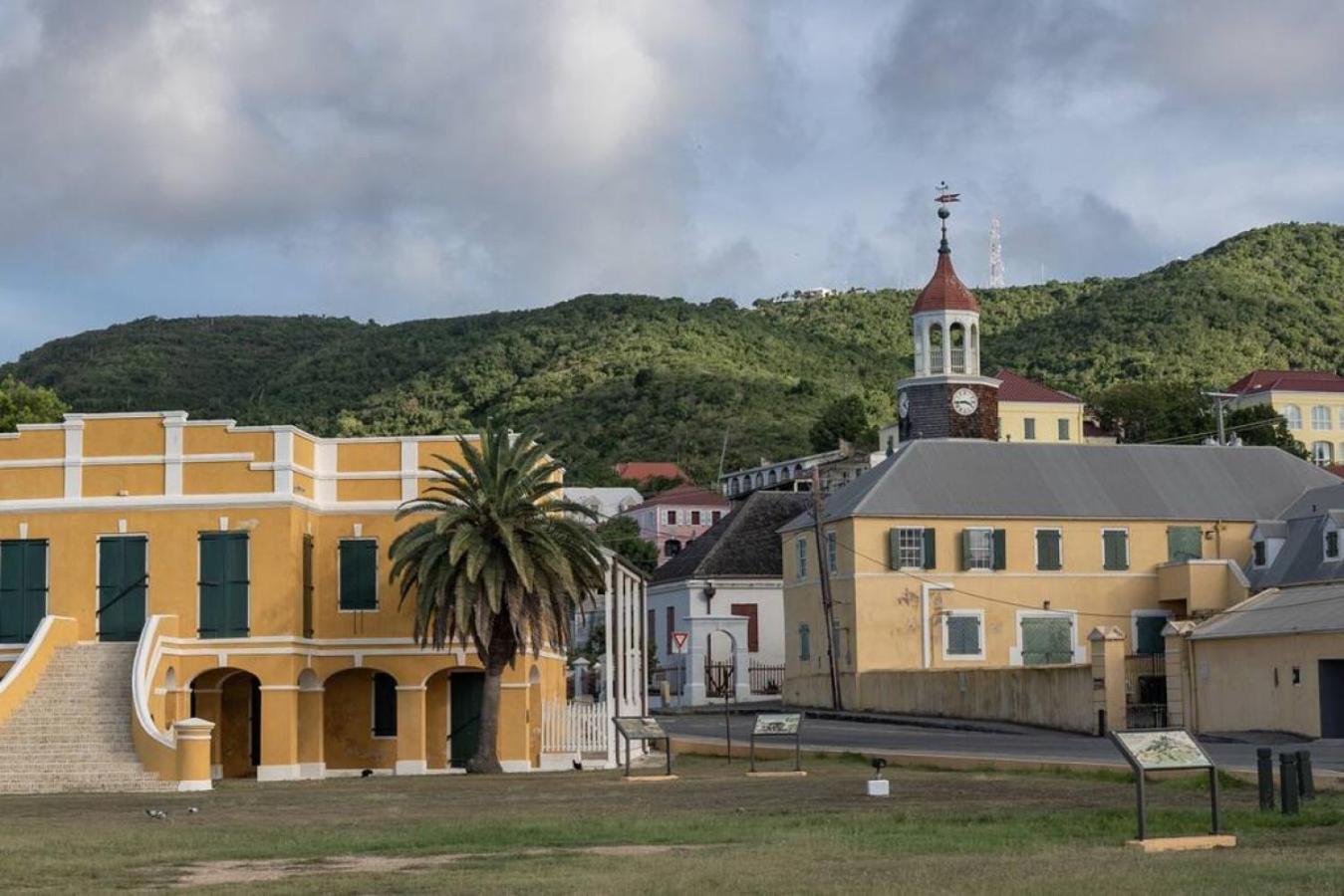 The Danish Nydam - A Sailors Mooring Apartment Christiansted Exterior photo